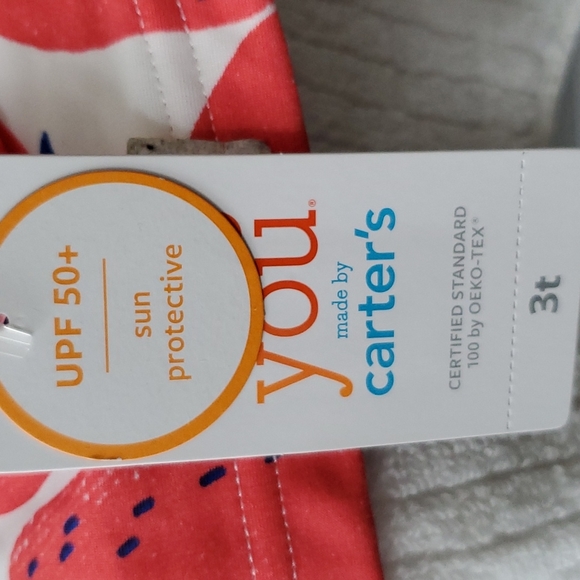 CARTERS 3T RASH GUARD STRAWBERRY - Picture 2 of 6